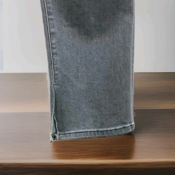 J BRAND Mid Rise RAIL Woman Distressed In Sweet Gray Wash Jeans Size 27 - Picture 6 of 7